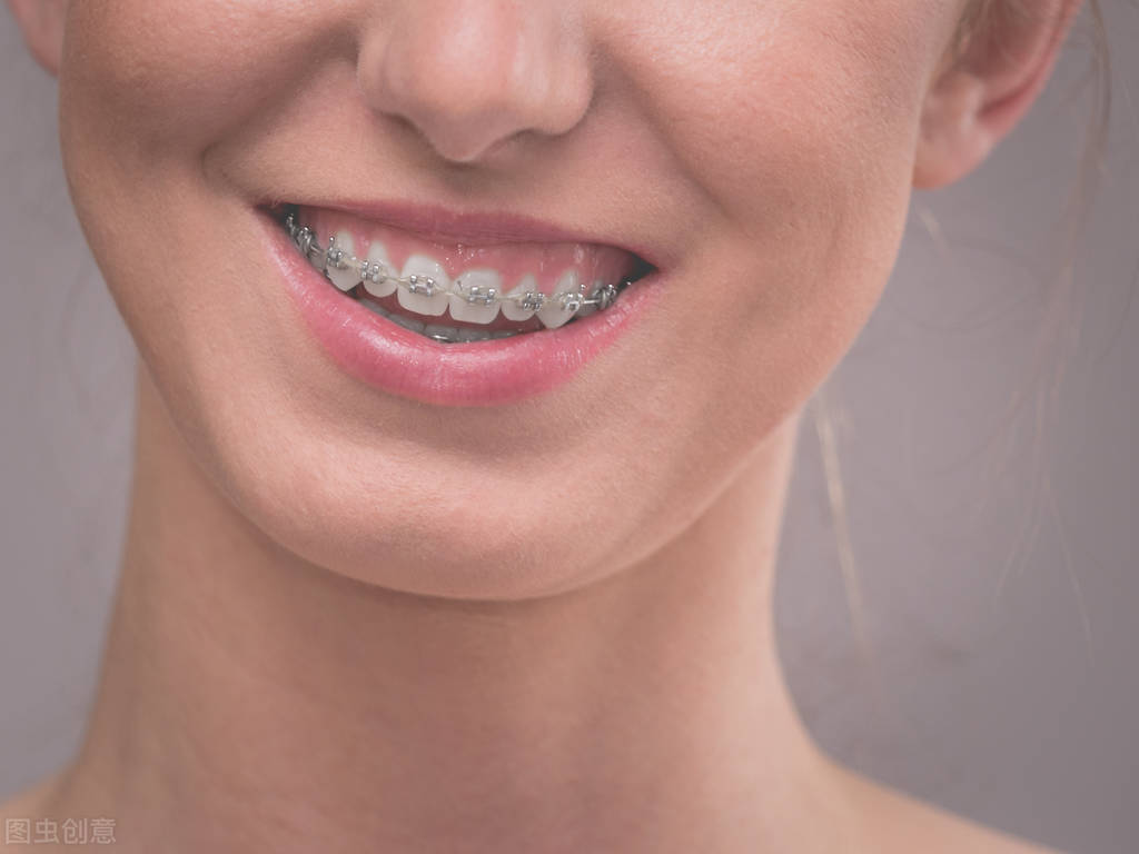 30岁牙齿缺失再矫正的弊端,30岁牙齿不齐怎么矫正
