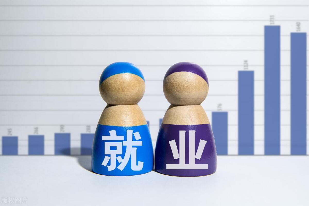 盘点就业现状，半数大学生毕业就面临失业？就业路该怎么走？