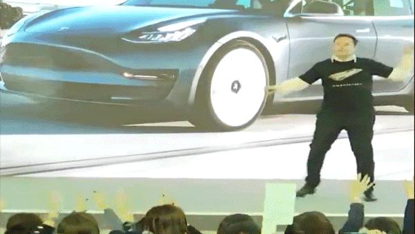 马斯克市值破千亿,马斯克10年间财富对比