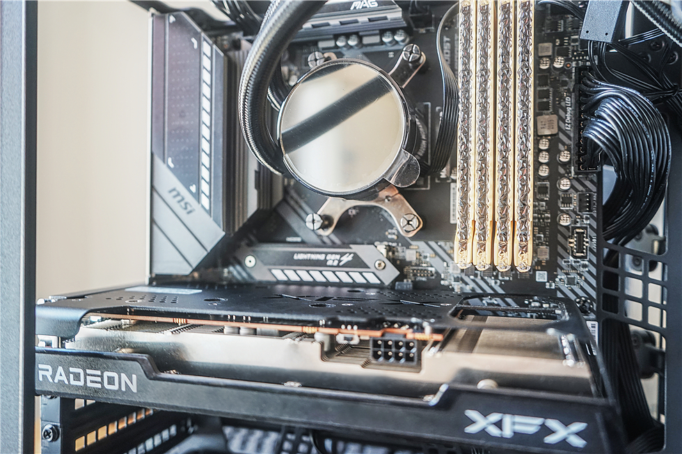 5800X+6600+钢影PF1+飓风S240水冷+阿帕奇机箱的TT半全家桶装机