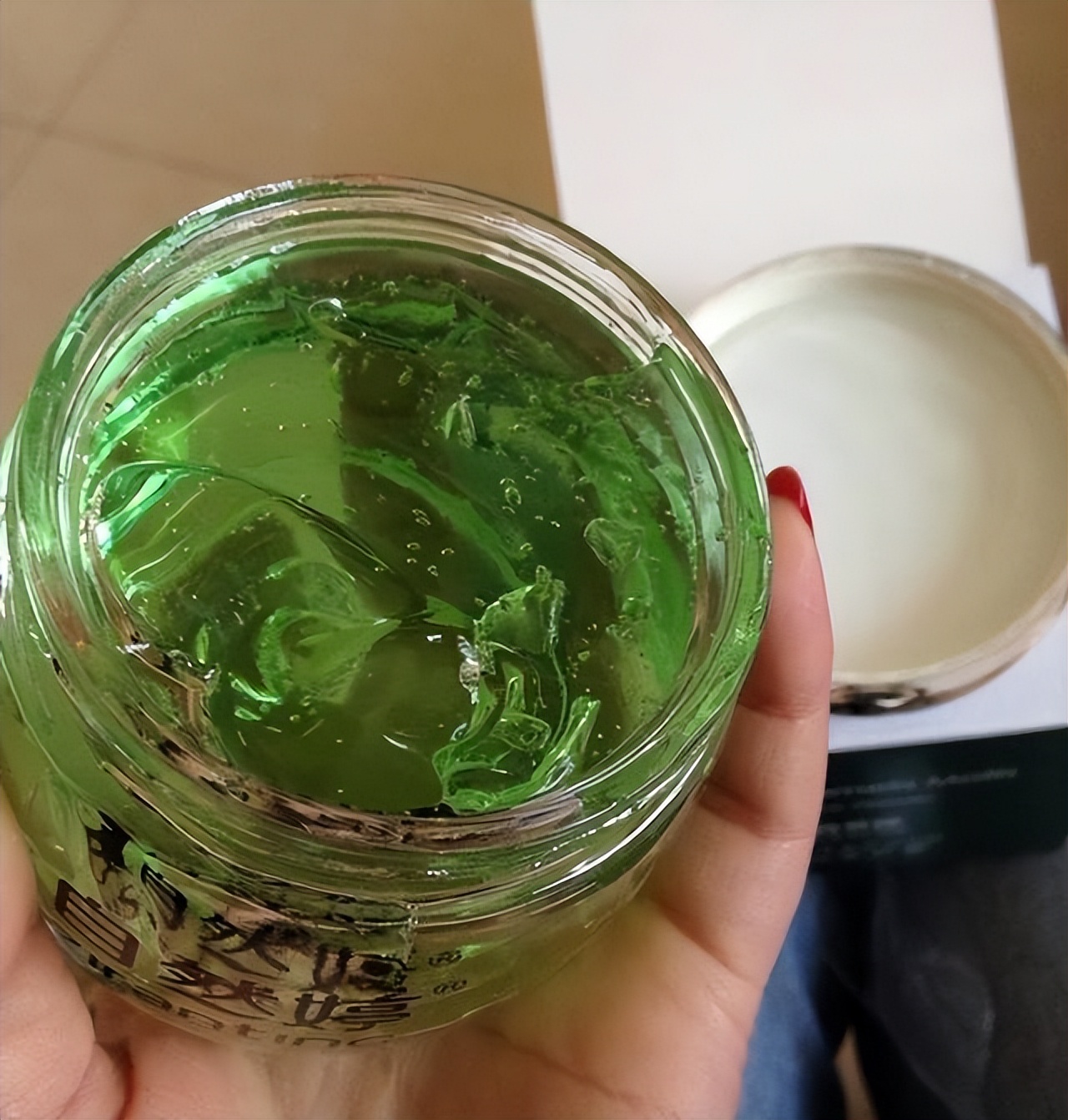 10块钱一瓶的芦荟胶可以用么,芦荟胶对青春期女孩皮肤的妙用