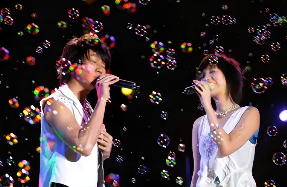 金莎：从“萌甜小妹”成“绯闻女王”，她是怎么一步步走到今天的