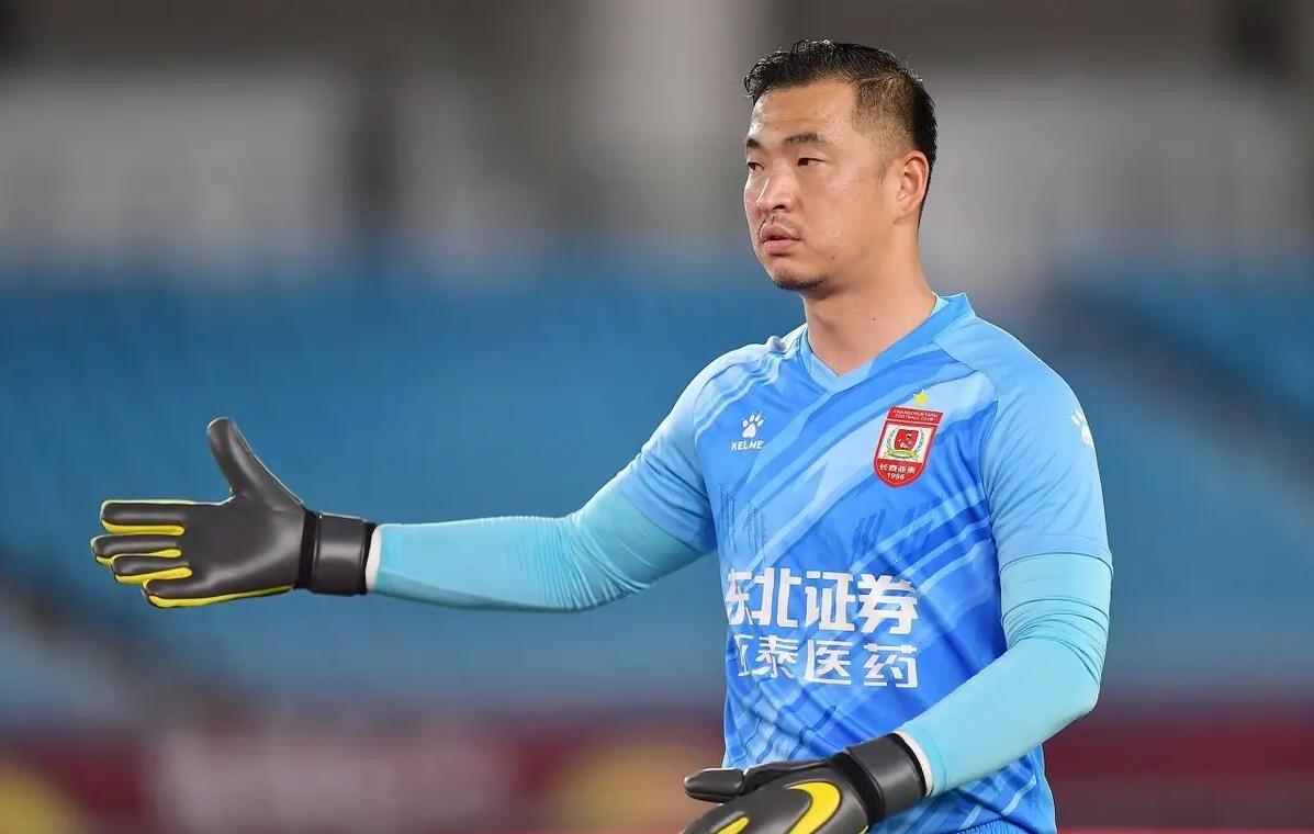 德转王大雷续约,德转官宣国安新援