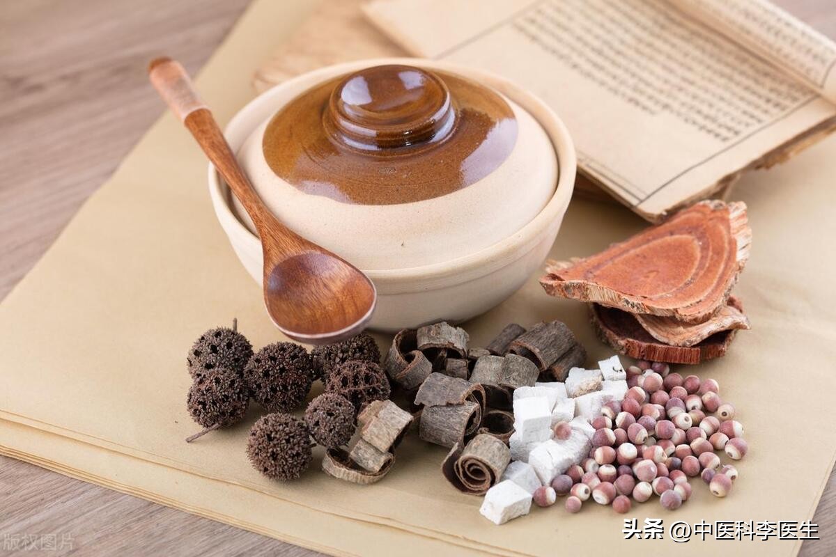 五类中药对肝肾的危害,五种中药伤肝伤肾已经上了黑名单