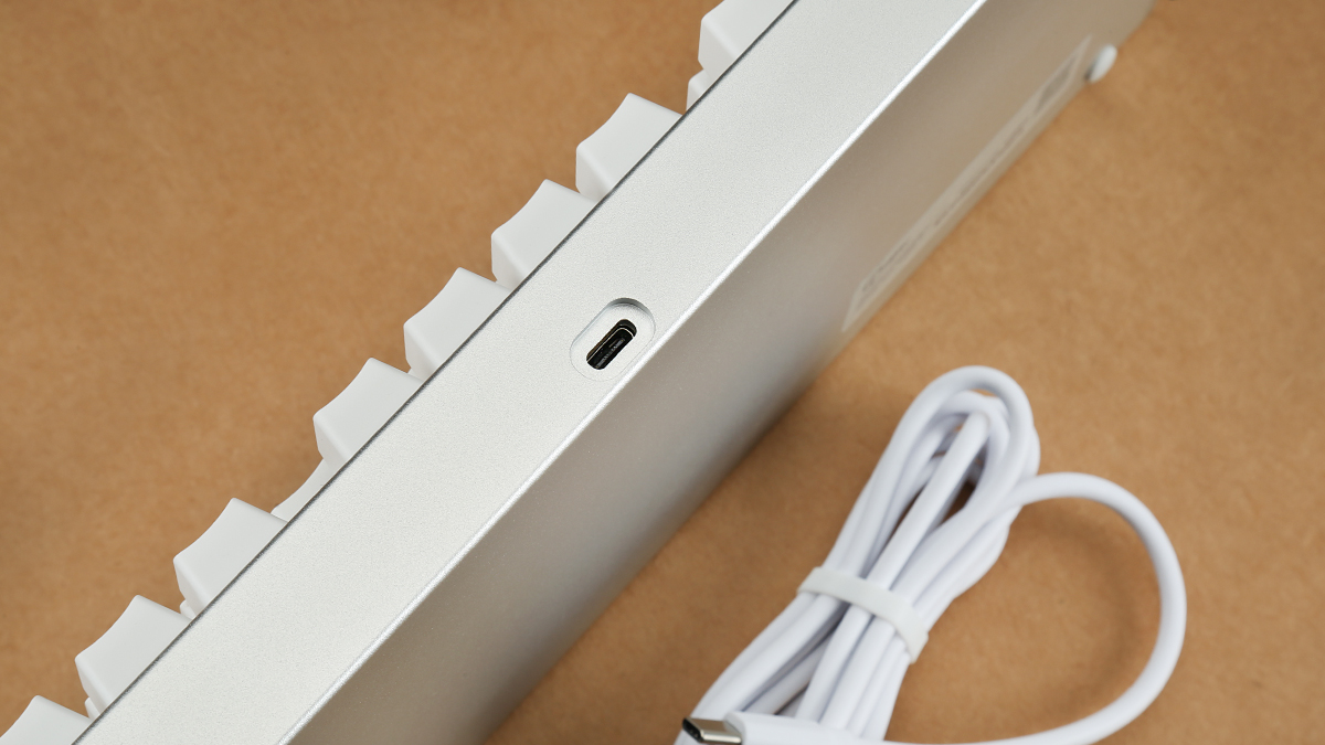 艾石头al87好不好用,艾石头na87磁轴键盘