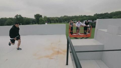 成绩不好,玩跑酷、搞摄影获大奖,全靠自学,这孩子经历了什么?