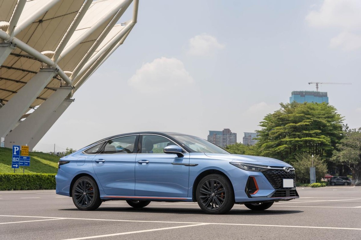 奇瑞艾瑞泽8奥迪a3,艾瑞泽8对比奥迪a32.0t