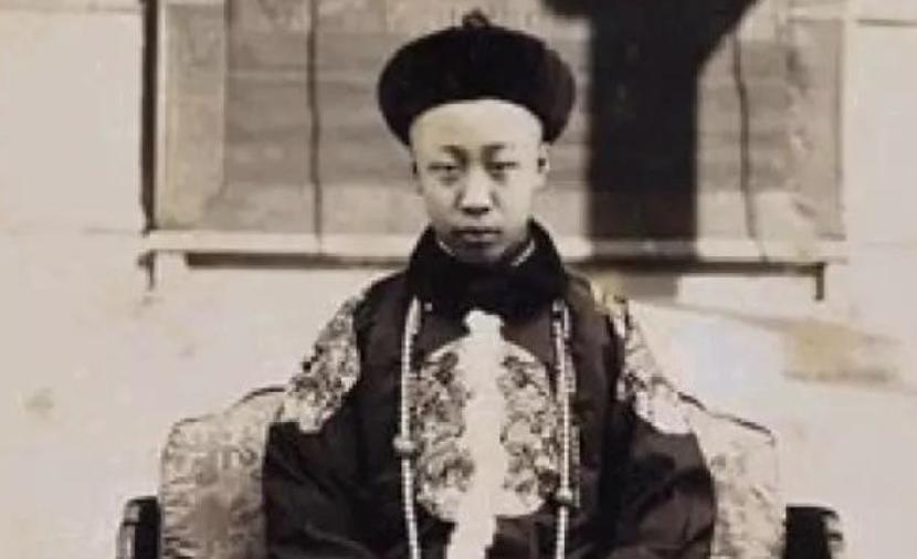 溥仪为什么会娶末代皇帝,末代皇帝溥仪为何一生不能生育
