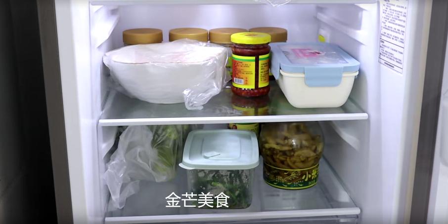 冰箱放一张纸省电方法,冰箱里放一卷纸真的能省电吗