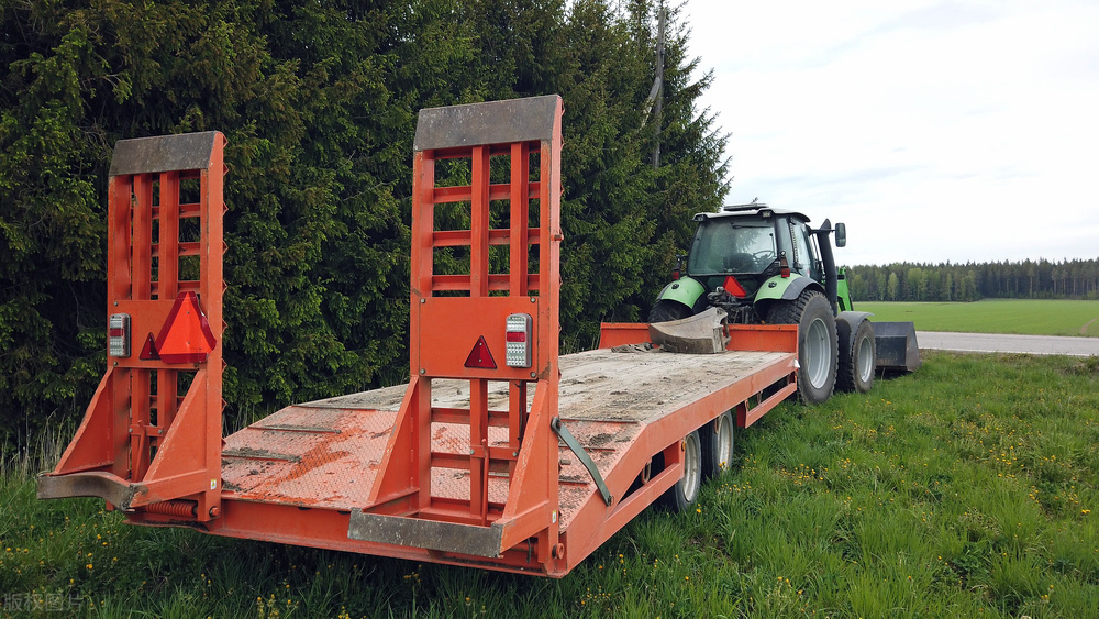 平板拖车平板离地高度,平板拖车施工技术方案