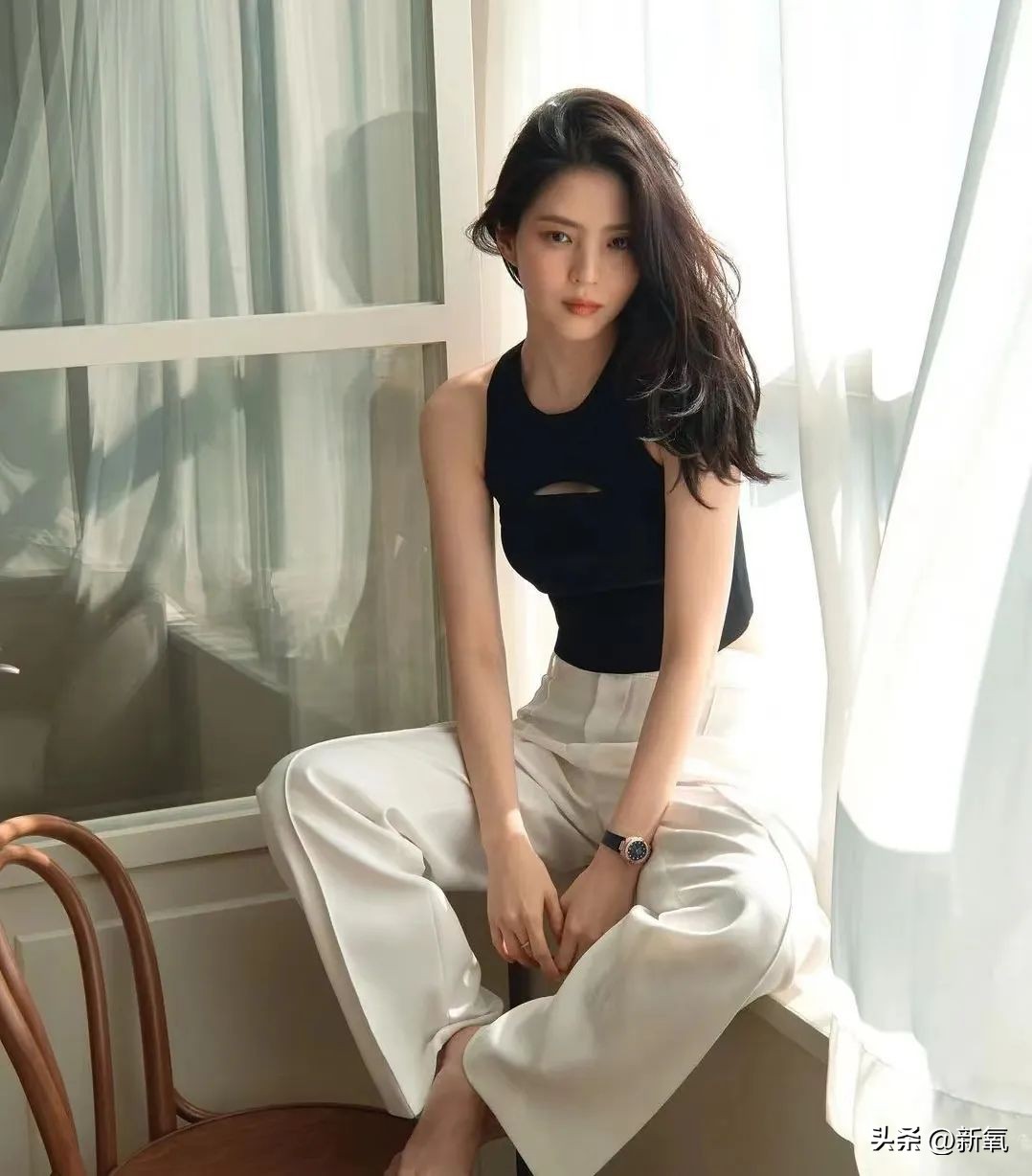 韩素希在ins上的画，真的是好担心她