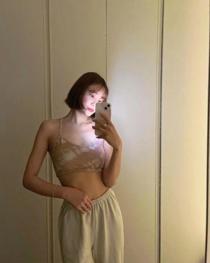 韩国某女子退出比赛，勤奋学习，考上瑜伽资格证