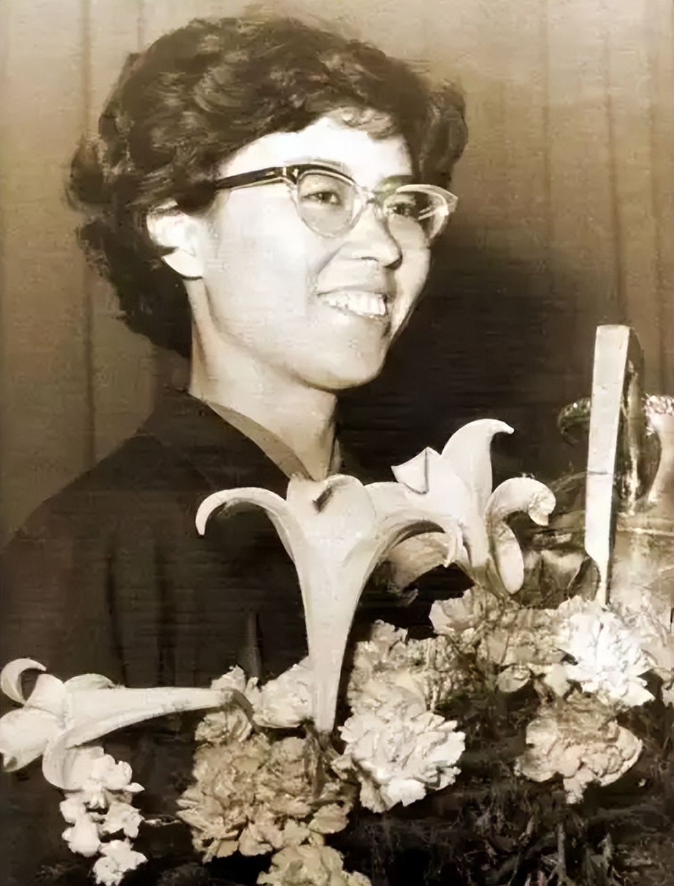 1961年容国团参加世乒赛，贺龙感到很紧张，于是让董必武下去休息