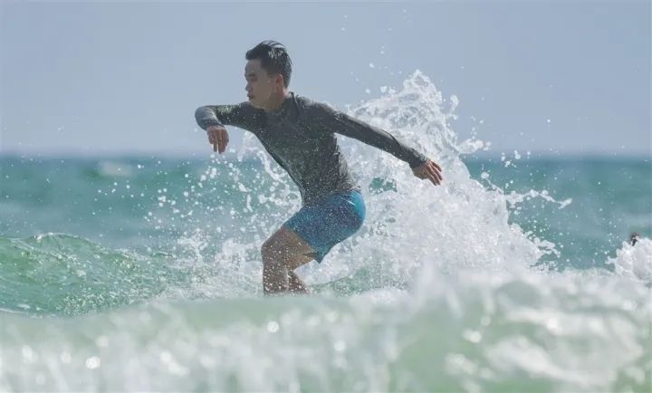 首届全国学青会冲浪比赛图片,第二届全国青少年冲浪比赛