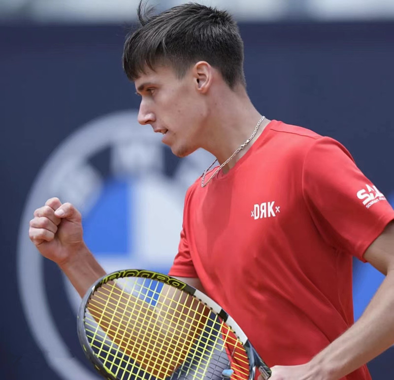 神奇规律再现，凡大赛资格赛首轮输给商竣程者，必有重大突破