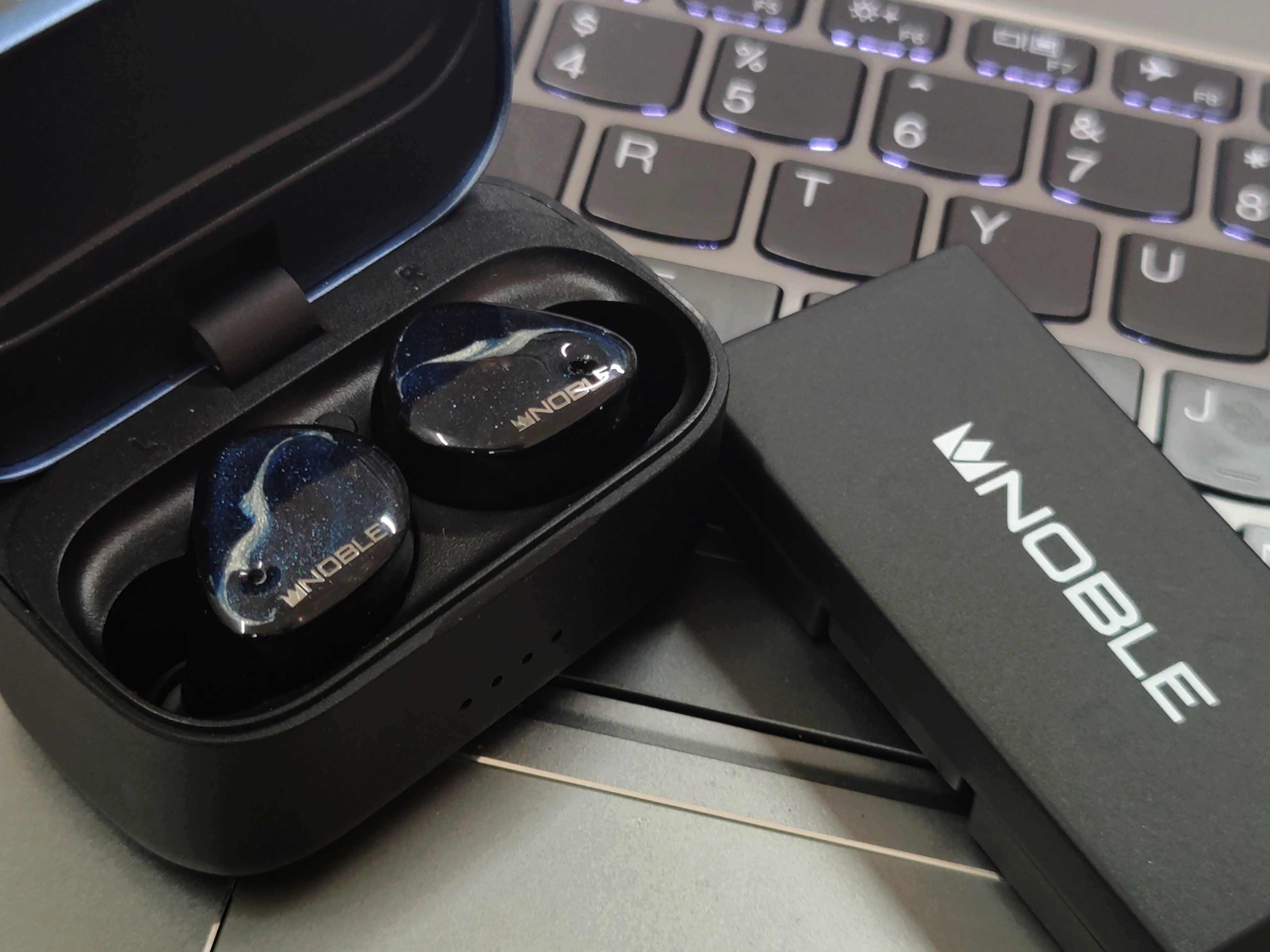 Tws磁吸蓝牙耳机评测,tws空气传导蓝牙耳机