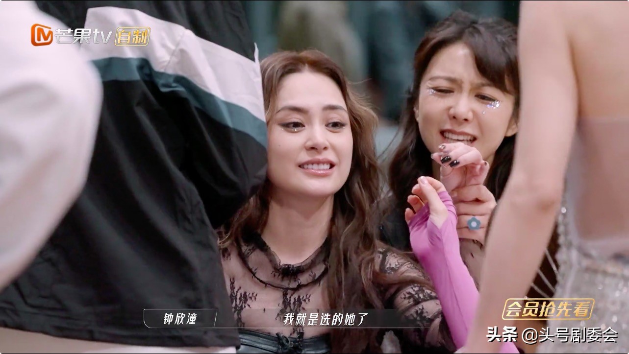 浪姐王心凌队长投票,王心凌和徐梦桃的金牌合影