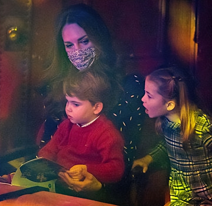 皇室成员圣诞节,皇室公主冬日装扮