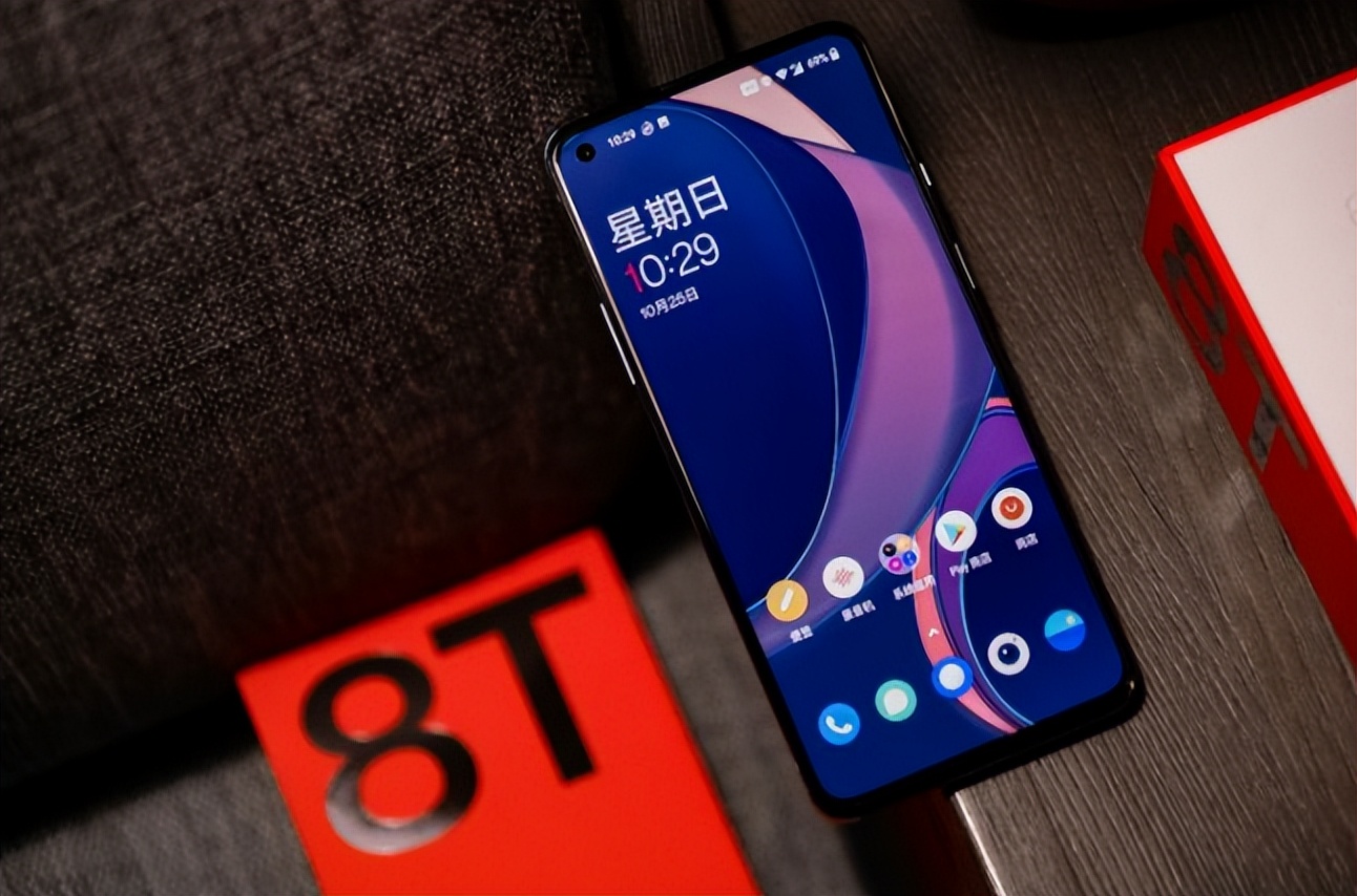 直屏更换比曲屏便宜多少,曲屏换屏贵还是直屏换屏贵