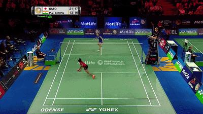 劈吊和劈杀用的是正手还是反手,正手劈吊劈杀慢动作分解