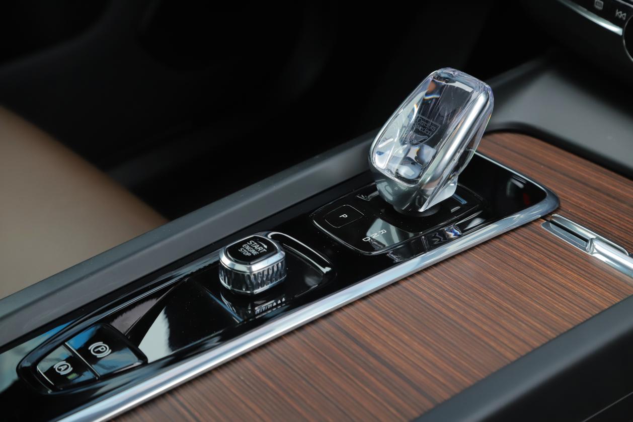 六边形战士坦克,六边形战士轻量级