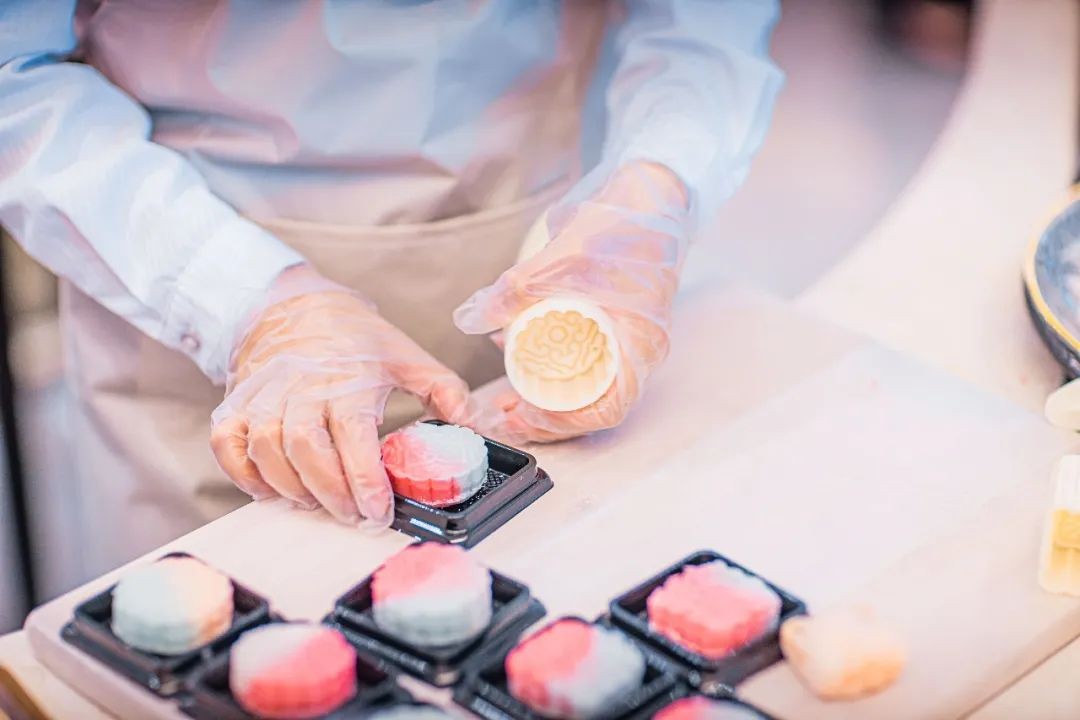 越秀服务,越秀服务创新