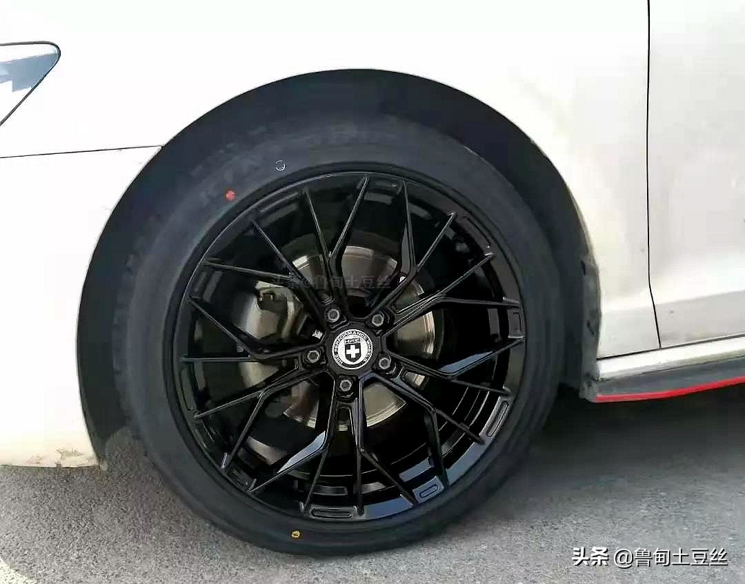大众凌渡升级轮胎,凌渡升级螳螂刀锋轮毂
