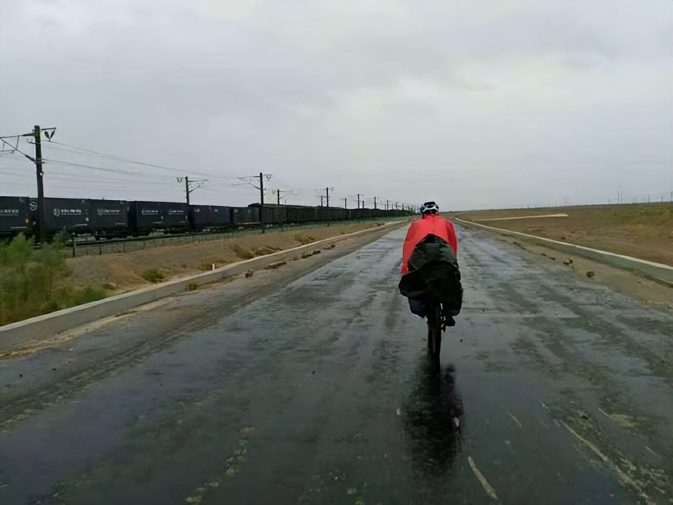 六千里路父与子，一路风尘一路歌---乌鲁木齐到成都骑行日记