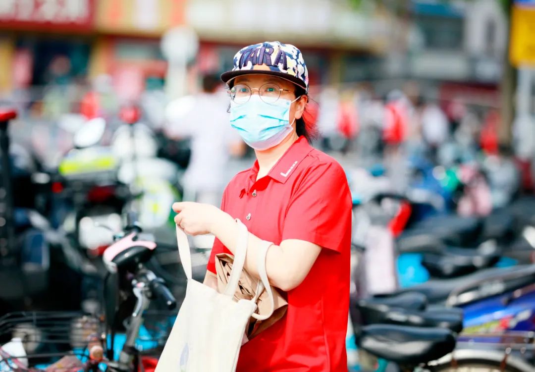 70-2002.8镜头尺寸,70-2002.8长焦镜头