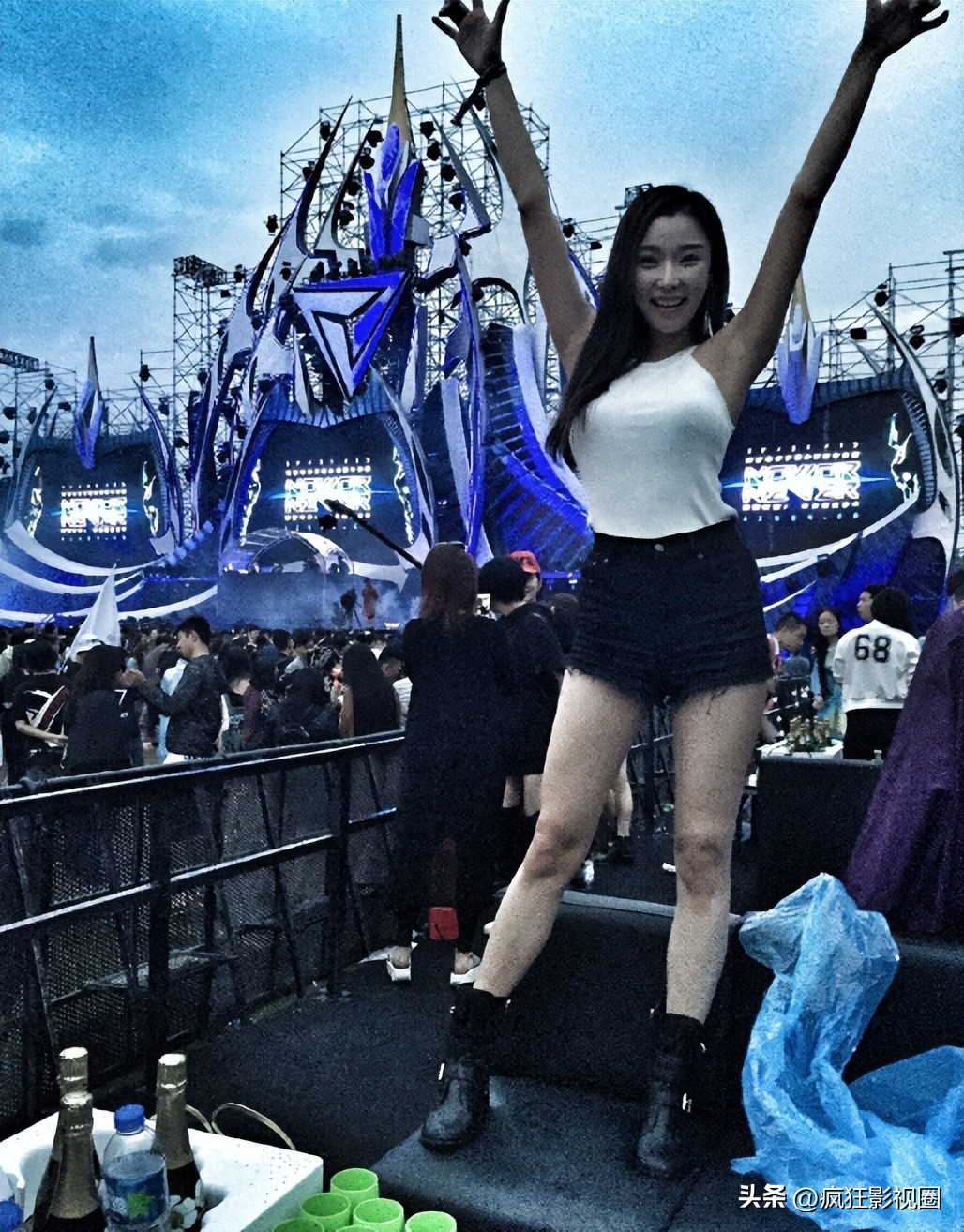 吃软饭、出轨、三人行！父母却一直纵容，这5位男星真是一言难尽