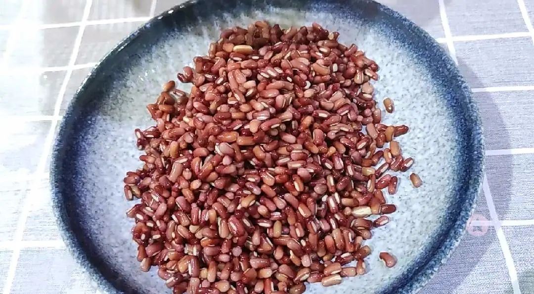 夜间吃什么食物补气血最好,补气血吃什么食物最好最有效果