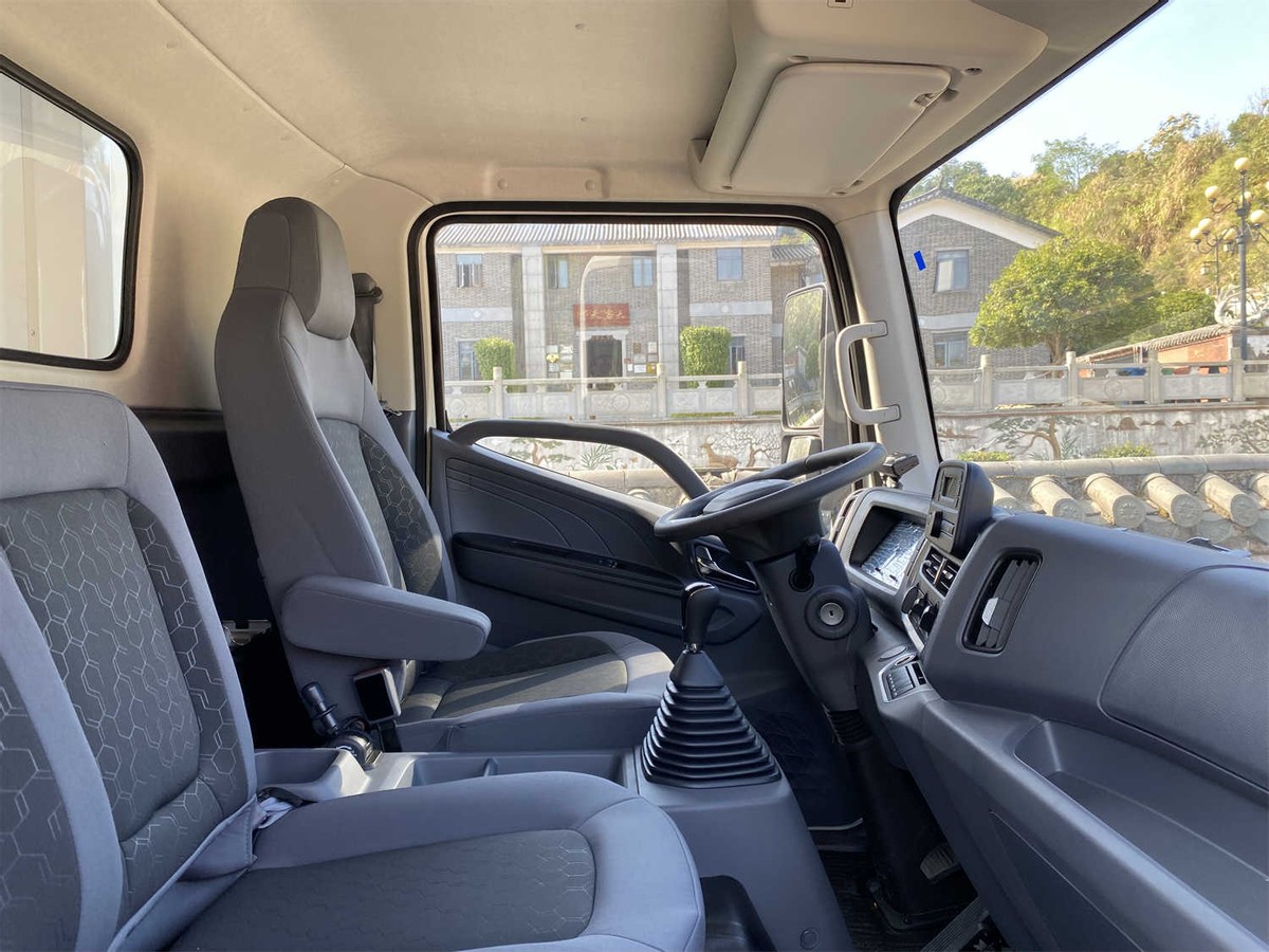 江铃新凯运轻卡最新款,新款江铃凯运宽体试驾