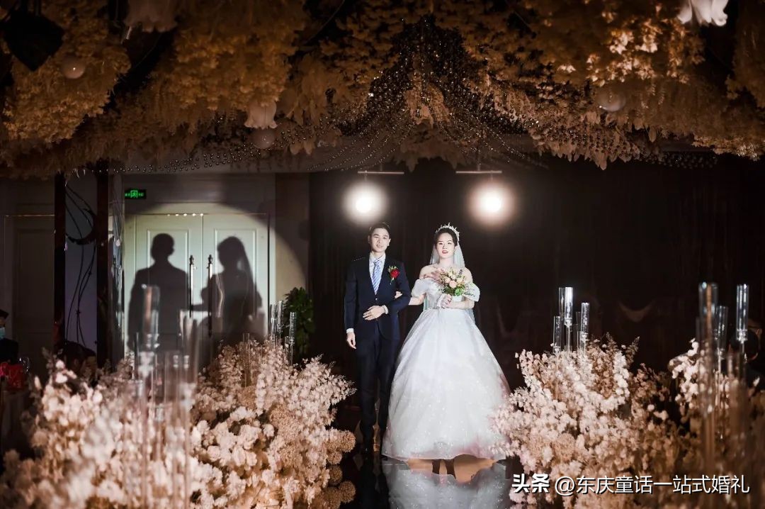 备婚好物分享婚礼请柬,结婚请柬邀请文案可复制