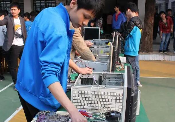 程序员为何越老越吃香,程序员为什么越老越吃香