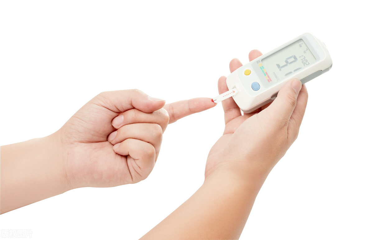 糖尿病血糖正常但皮肤痒怎么回事,糖尿病出现三种情况请马上测血糖