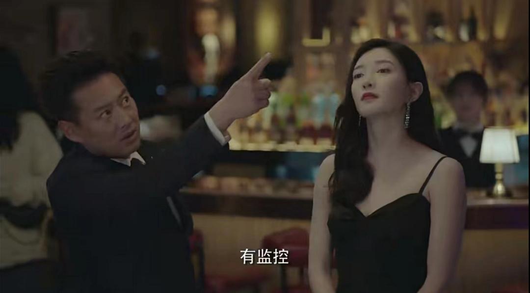 一集翻车，两集接吻，这剧的工业糖精真的不甜