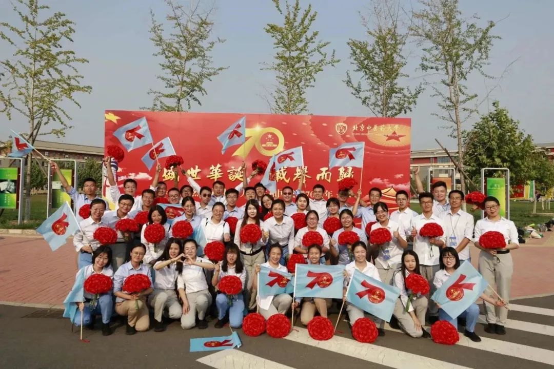 你的出现惊艳了时光温柔了岁月,一个惊艳了时光一个温柔了岁月