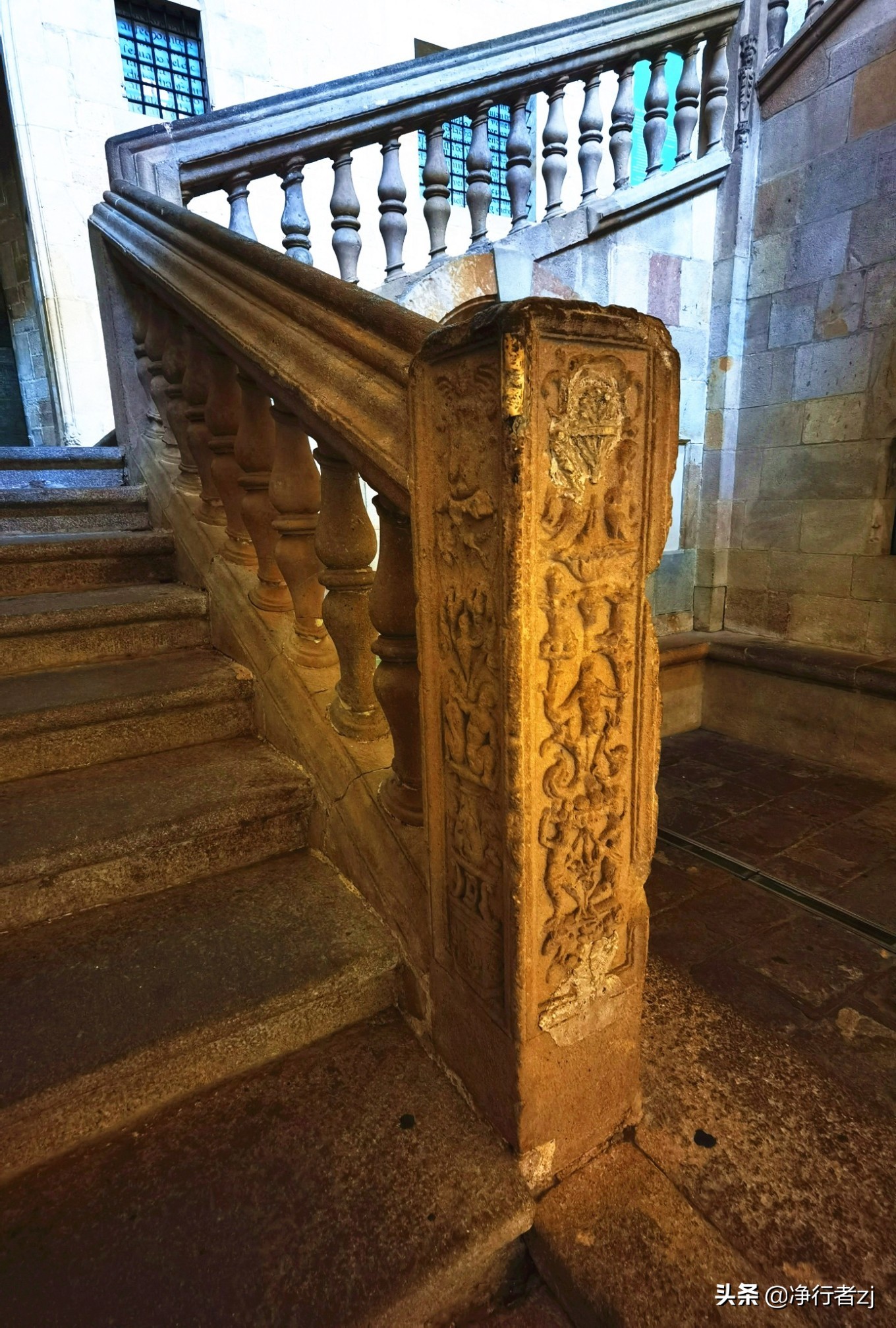 冬日暖阳拔“牙”记（34）巴塞罗那：高迪打造的欧洲之花（上）