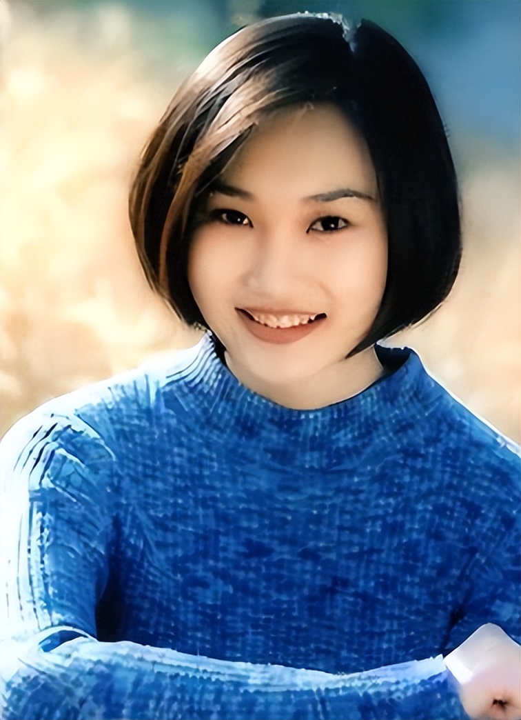 新闻联播主持人李梓萌真实头发,新闻联播主播李梓萌讲东北话