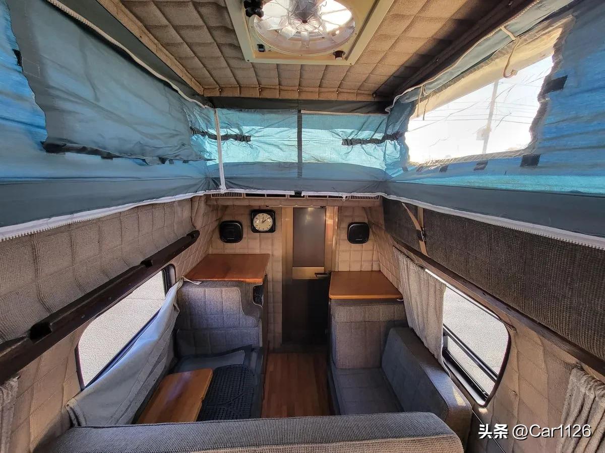 1988丰田HiAceCamper4x4