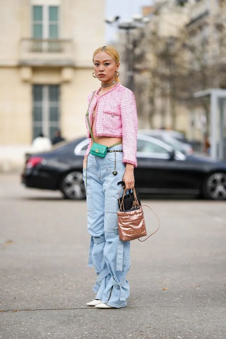 为什么小香风外套穿了显得很驼背,为什么你穿小香风廉价又土气