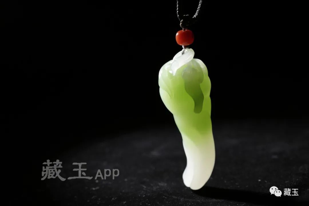 会跑色的玉石,什么样的翠青料是好玉料