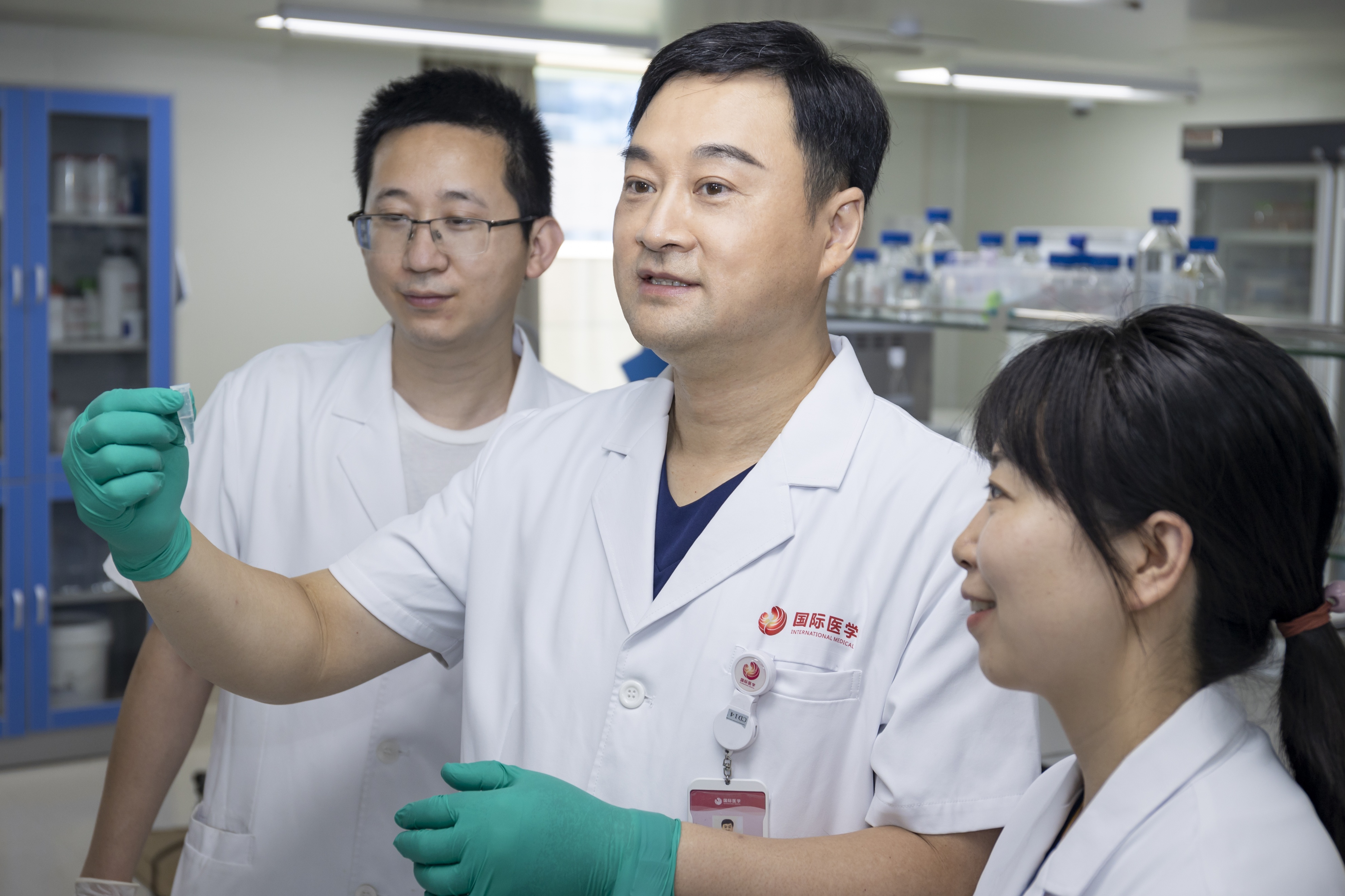 破溃流脓怎么处理,瘢痕疙瘩流脓切开引流