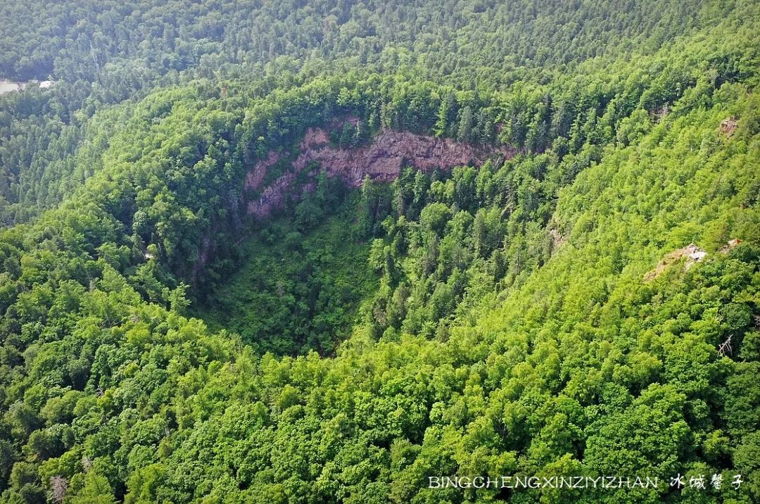 火山口国家森林公园与地下森林,清凉度夏探秘地下森林