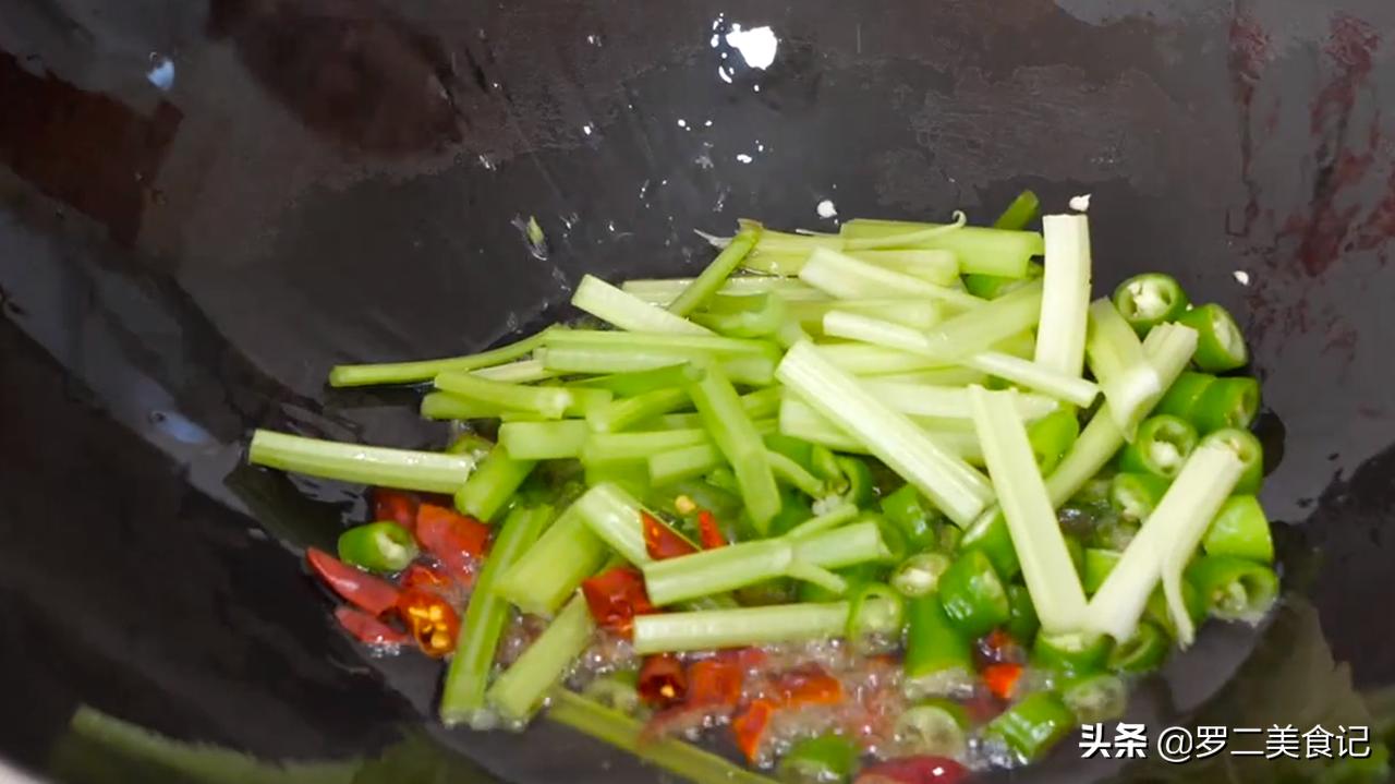 自己用锅怎么做烤鱼才好吃,在家用锅怎么做烤鱼简单又好吃