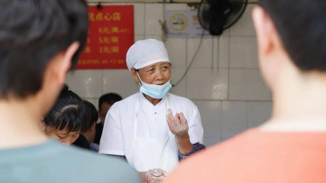 上海最大的锅贴店,上海锅贴百年老店