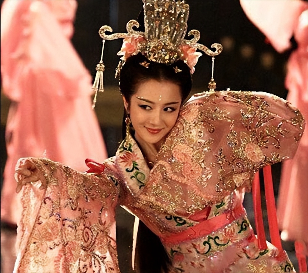 被鲁迅讽刺，都是女人的错，夏姬到底做了什么乱了春秋时期多国