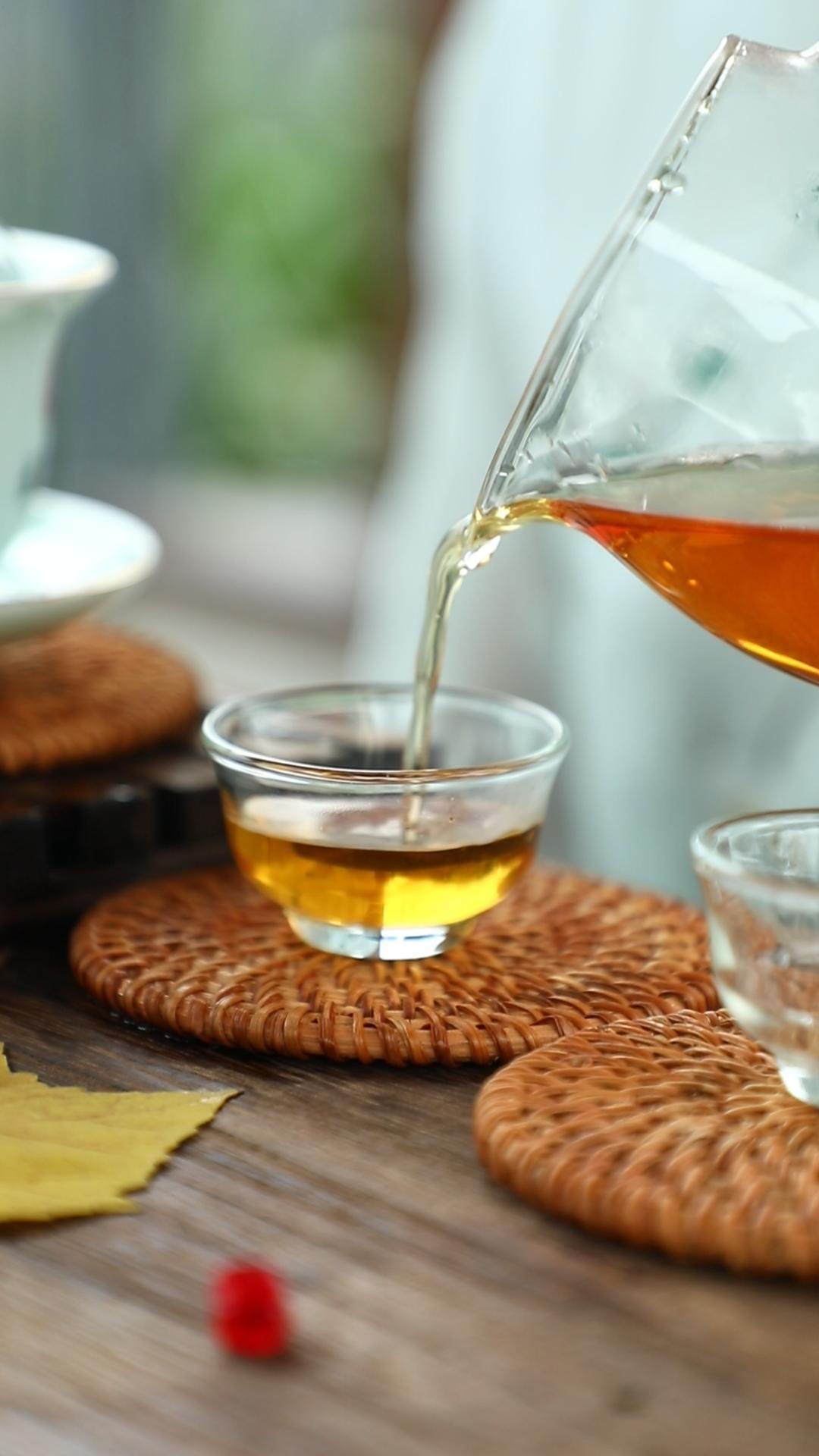 “品”字三个口，品茶也分三步走！