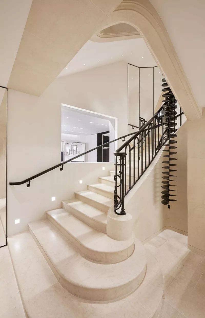 chanel香奈儿带你零距离接触,chanel香奈儿炫色玫瑰