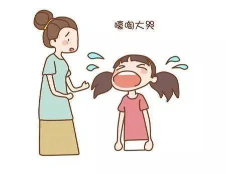 男孩摔伤哭着叫妈妈,男孩摔伤了一声没哭